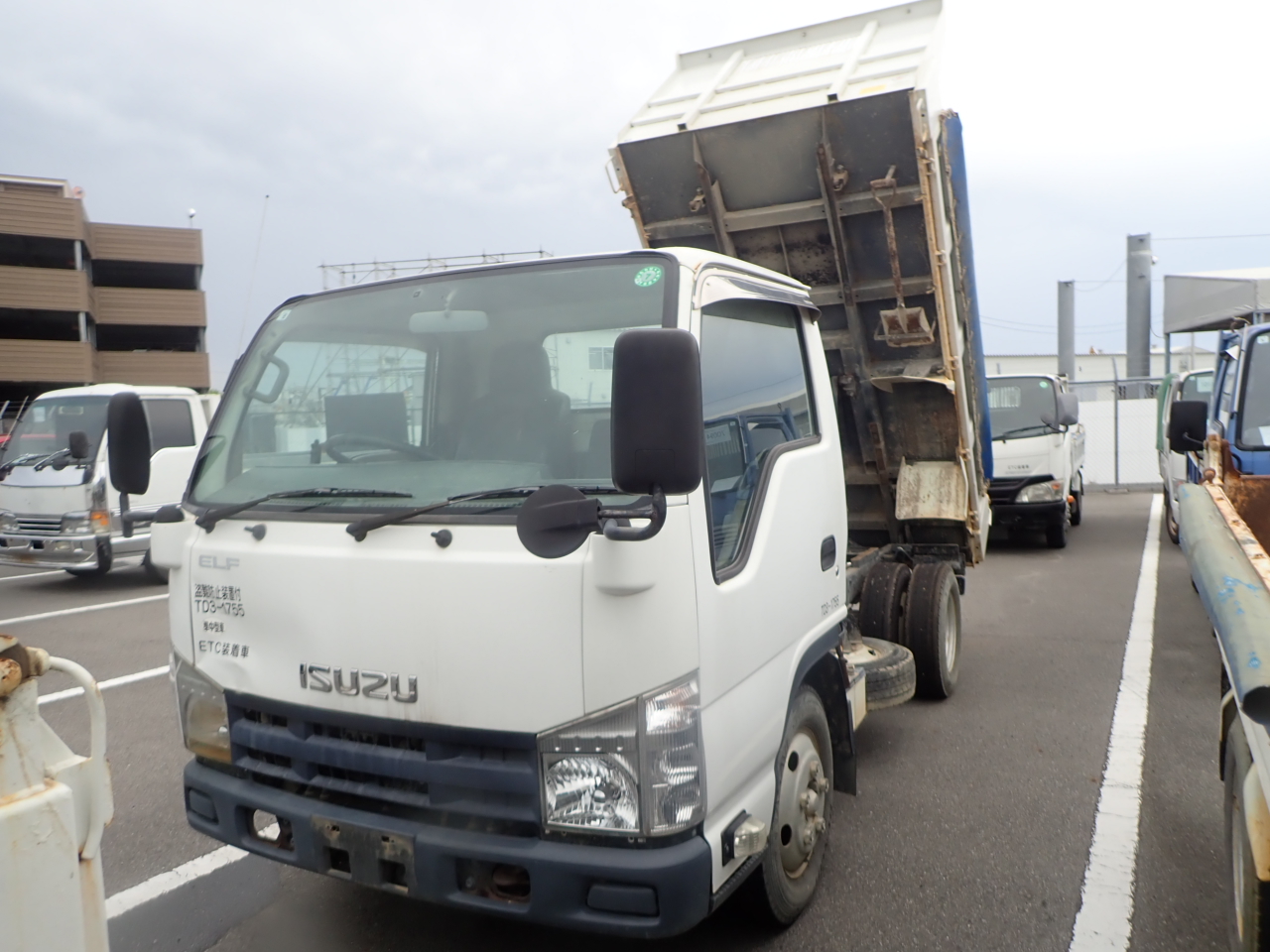ISUZU Elf Truck