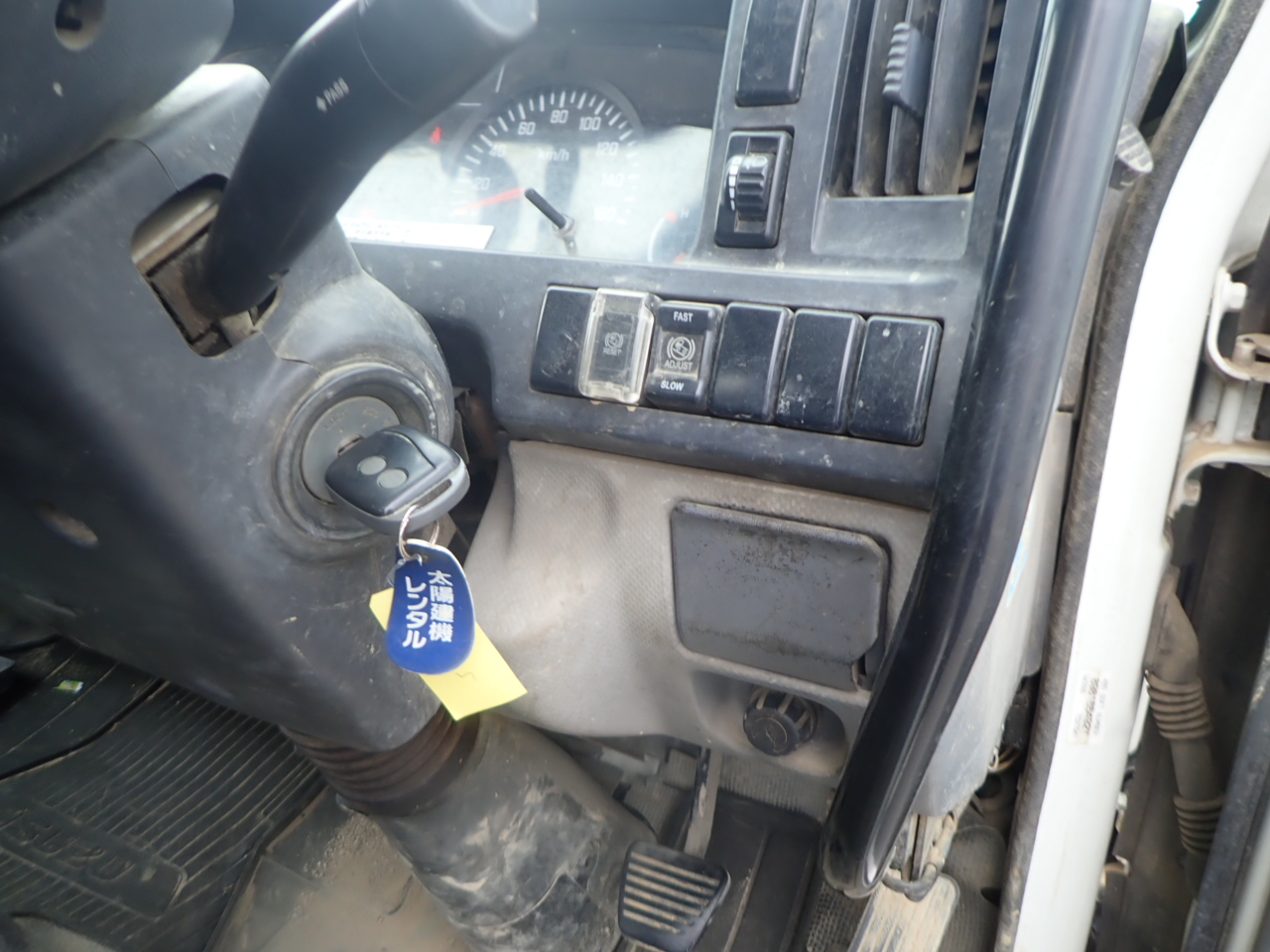 ISUZU Elf Truck
