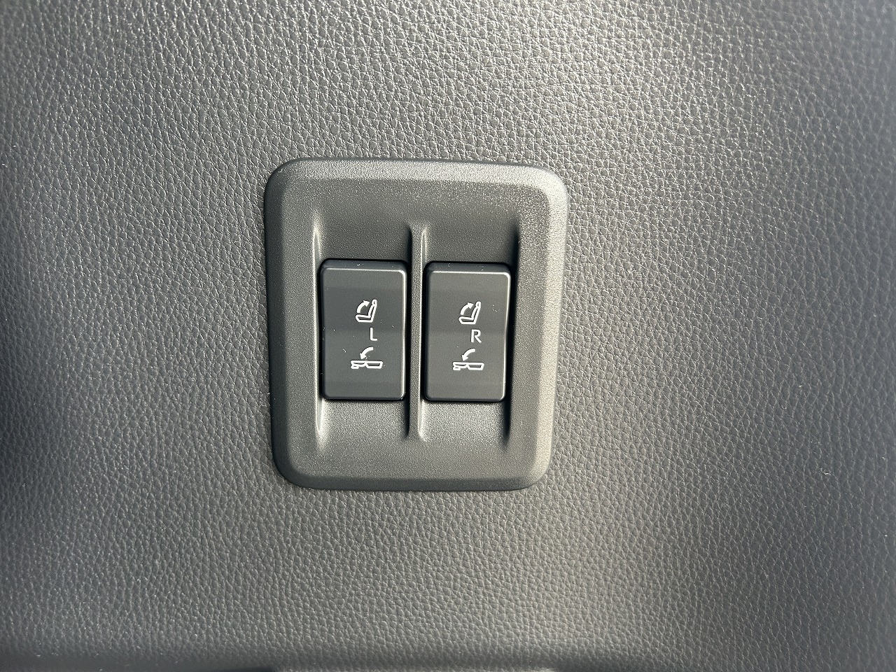 TOYOTA Land Cruiser 250