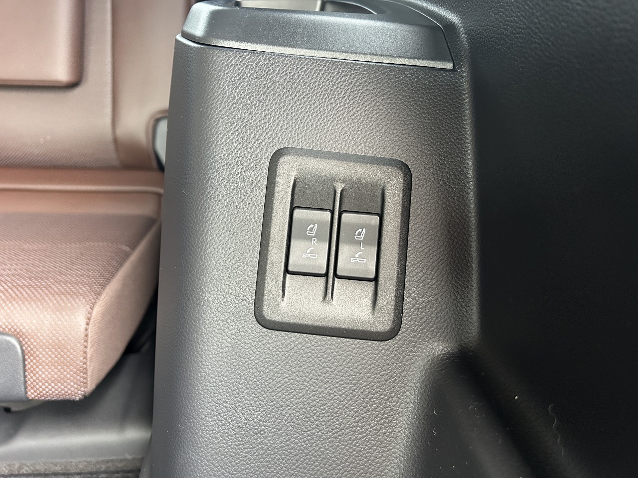 TOYOTA Land Cruiser 250