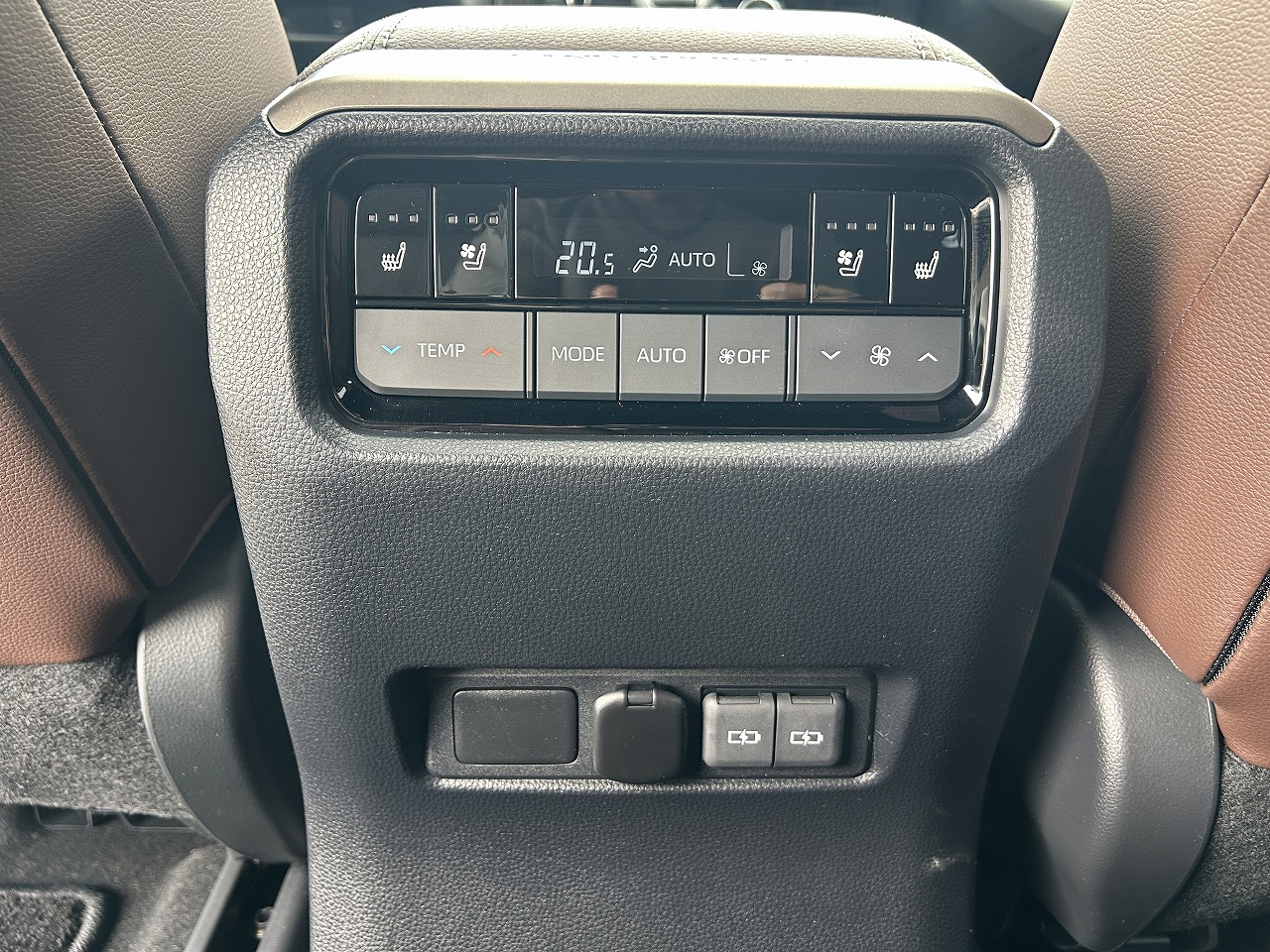 TOYOTA Land Cruiser 250