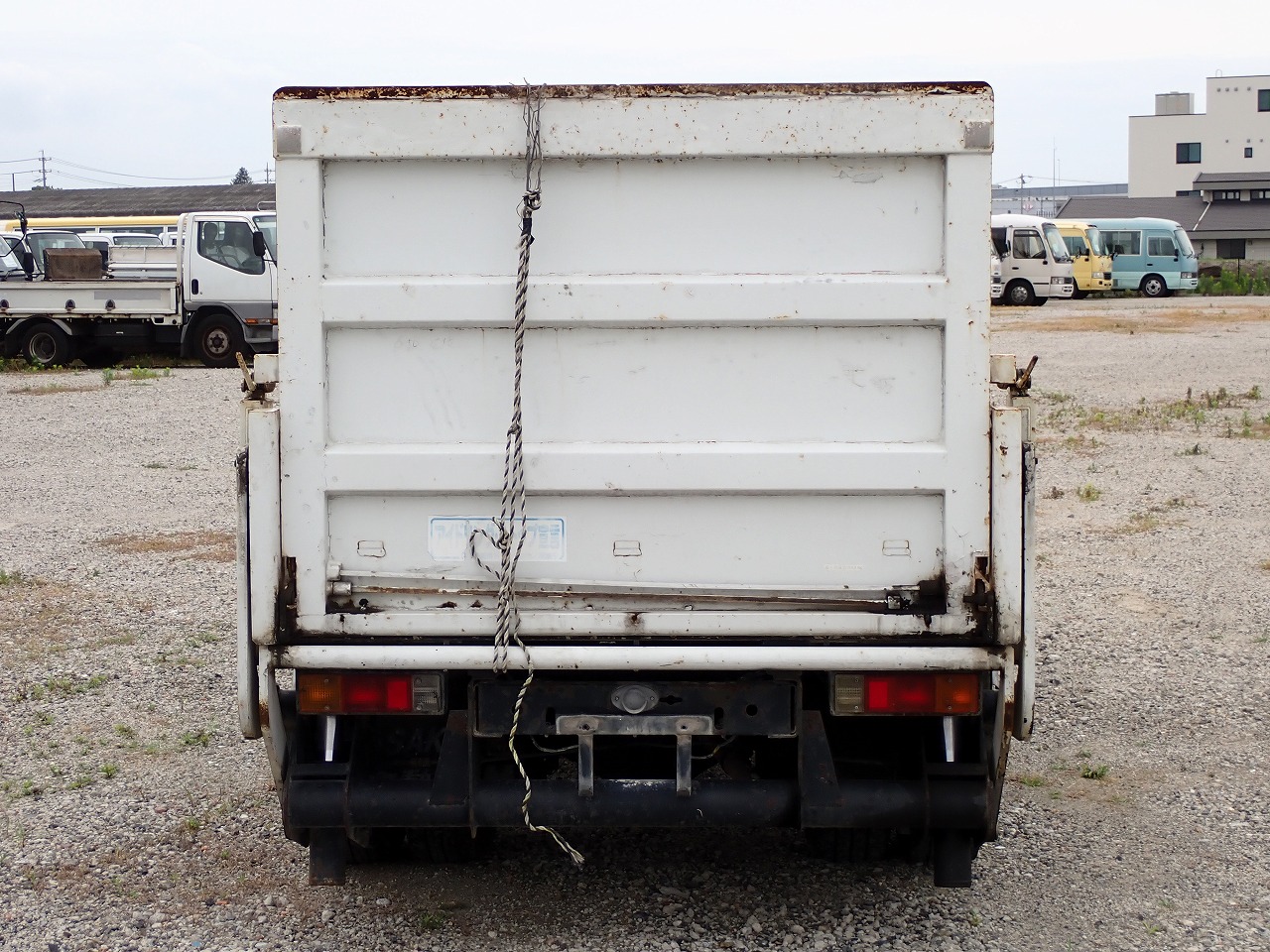 MITSUBISHI Canter
