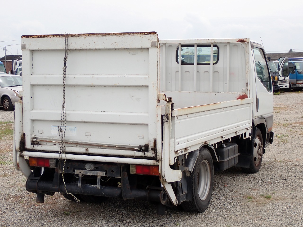 MITSUBISHI Canter