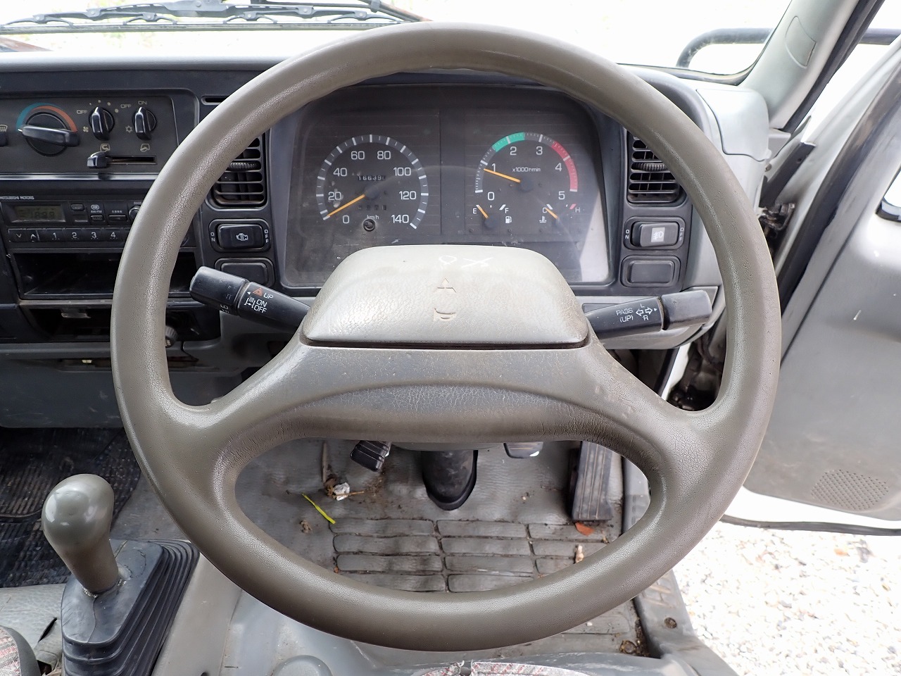 MITSUBISHI Canter