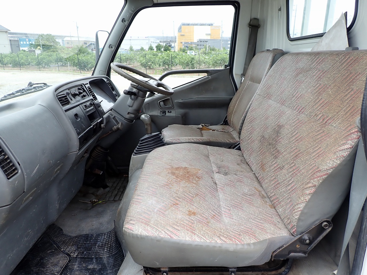 MITSUBISHI Canter