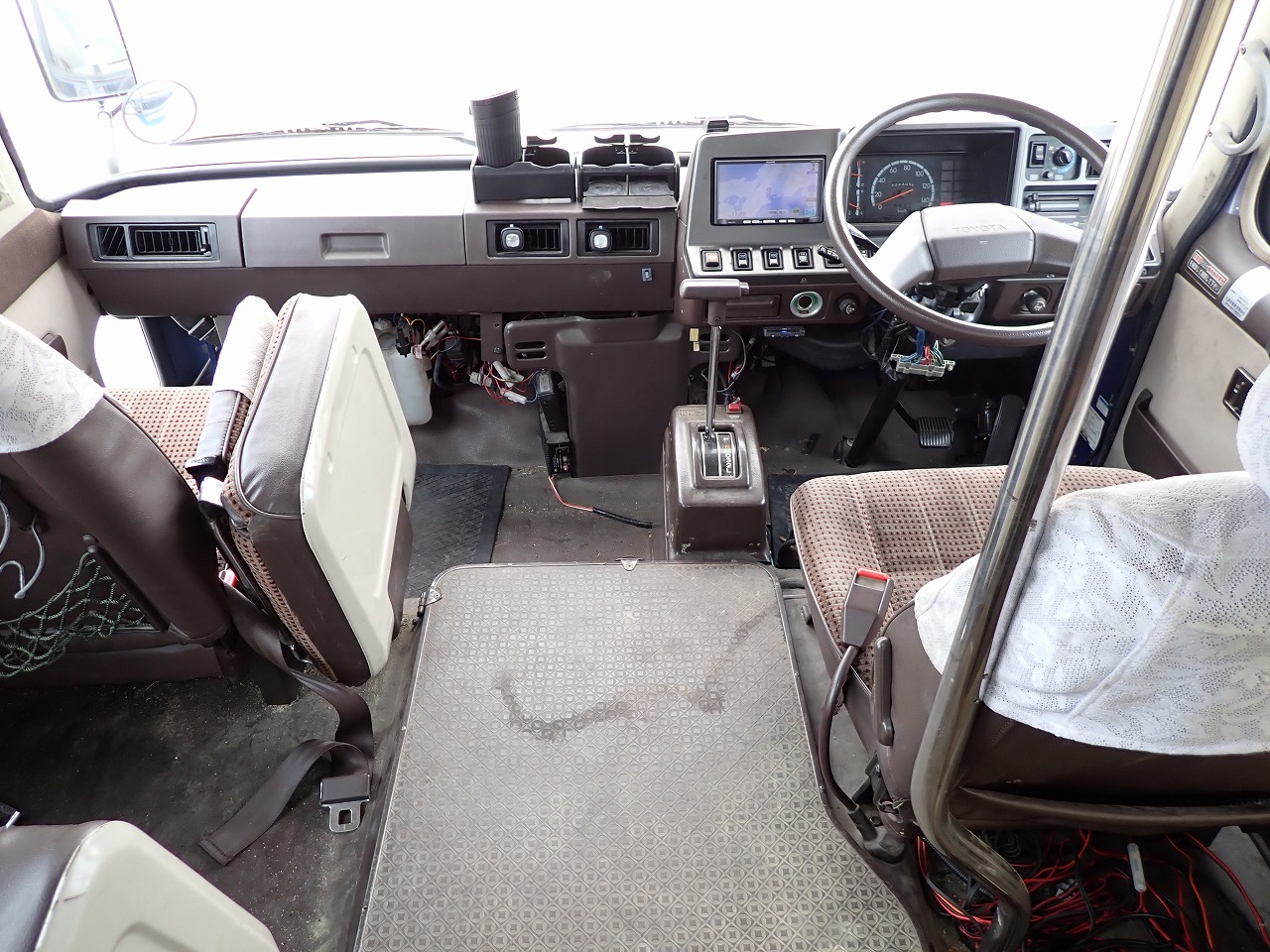 TOYOTA Coaster