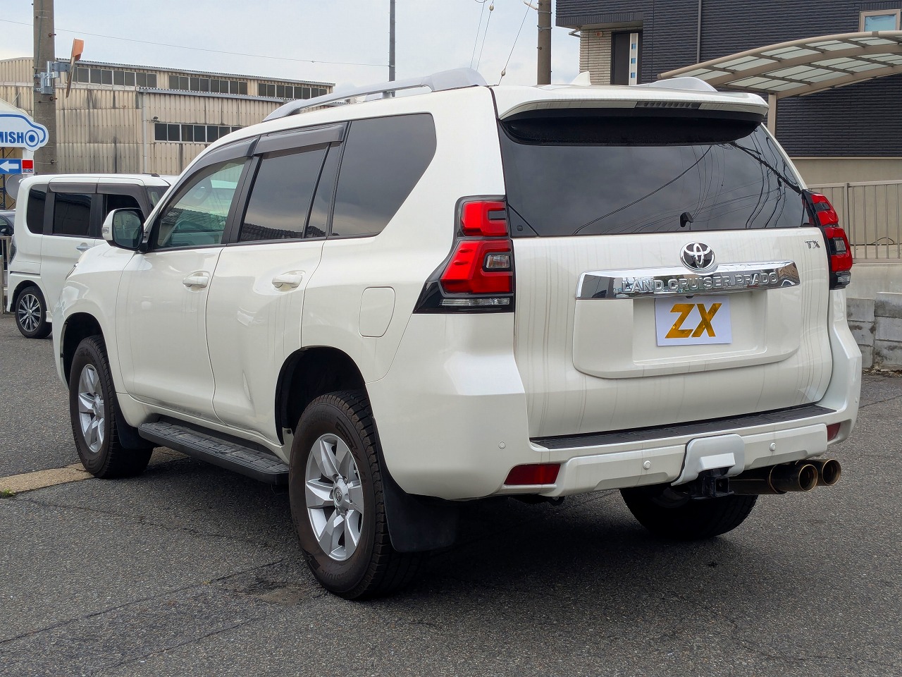 TOYOTA Land Cruiser Prado