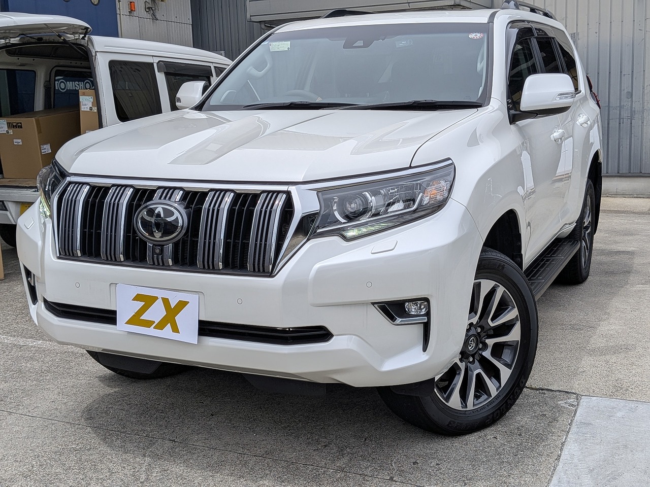 TOYOTA Land Cruiser Prado