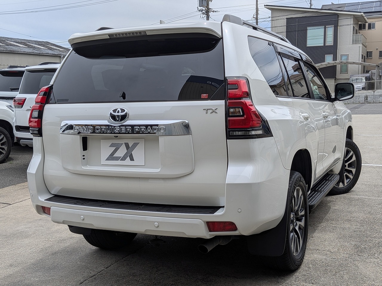 TOYOTA Land Cruiser Prado
