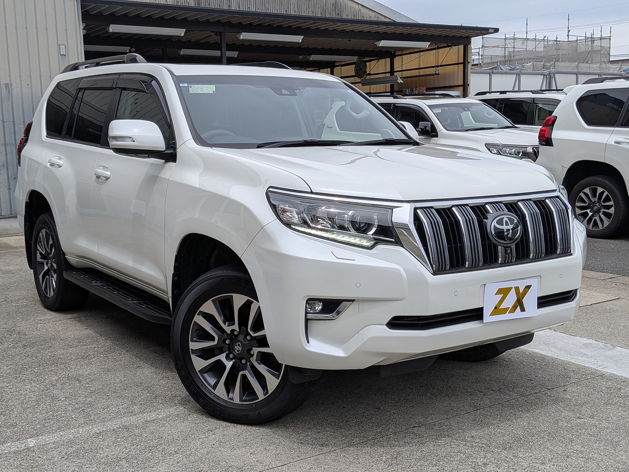 TOYOTA Land Cruiser Prado