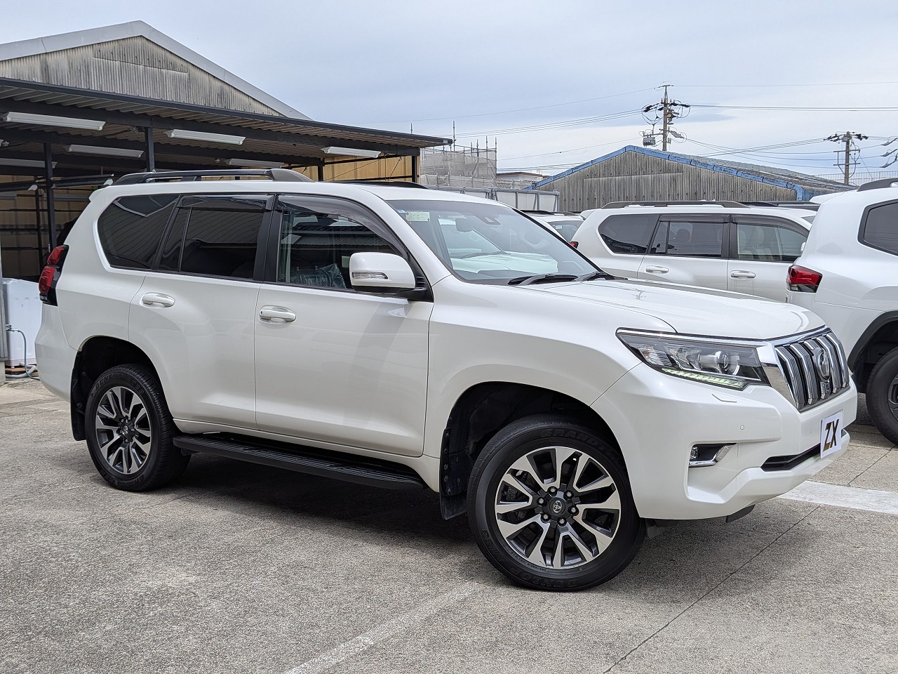 TOYOTA Land Cruiser Prado