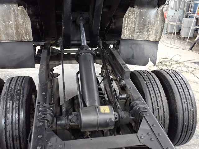 ISUZU Elf Truck