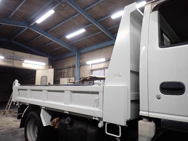 ISUZU Elf Truck