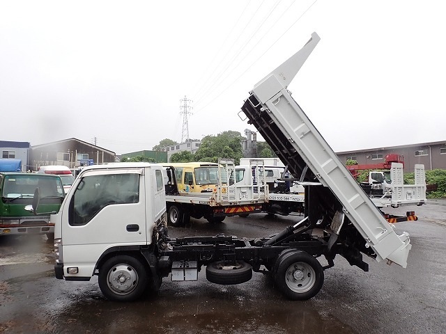 ISUZU Elf Truck