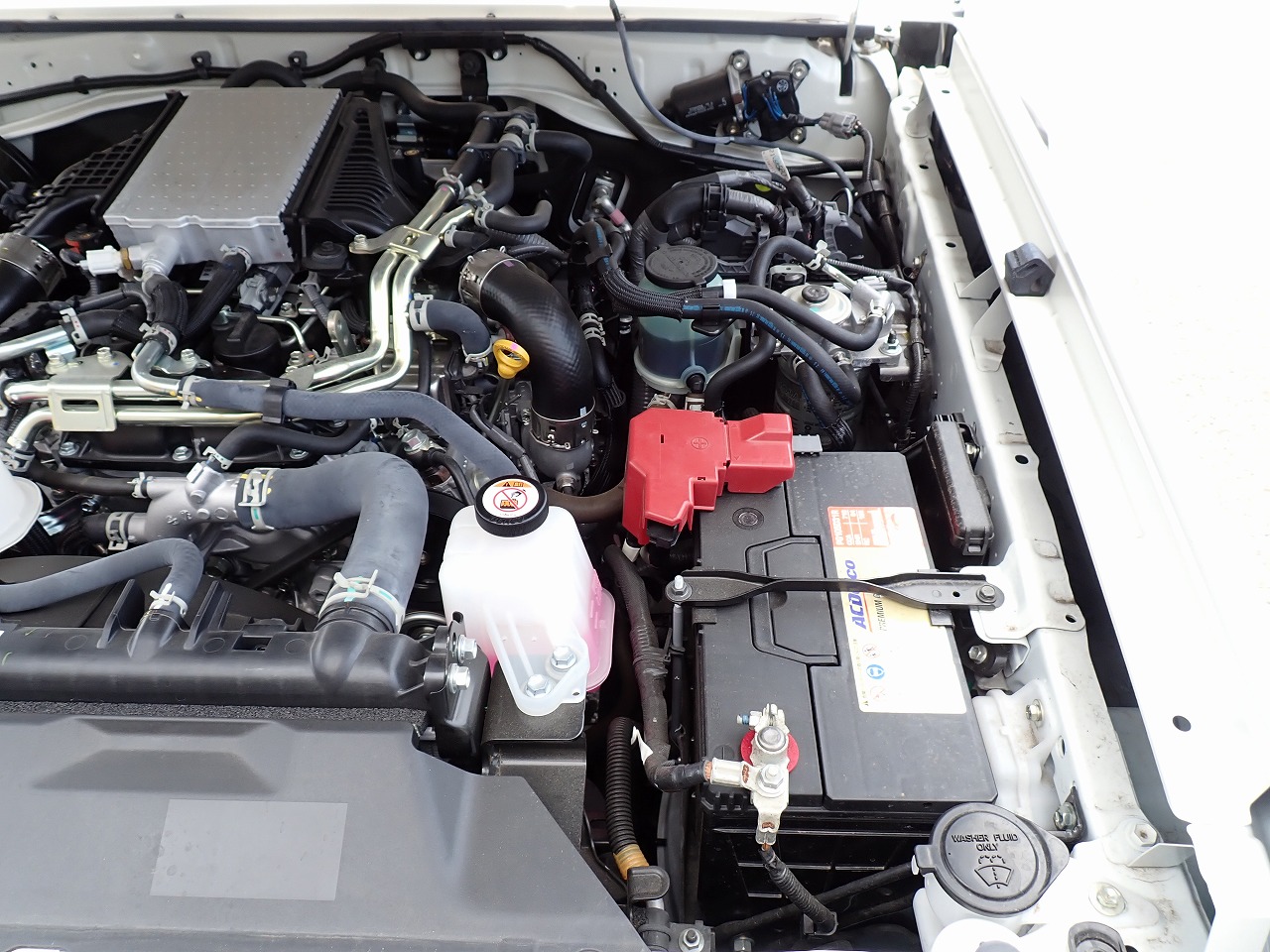 TOYOTA Land Cruiser 70