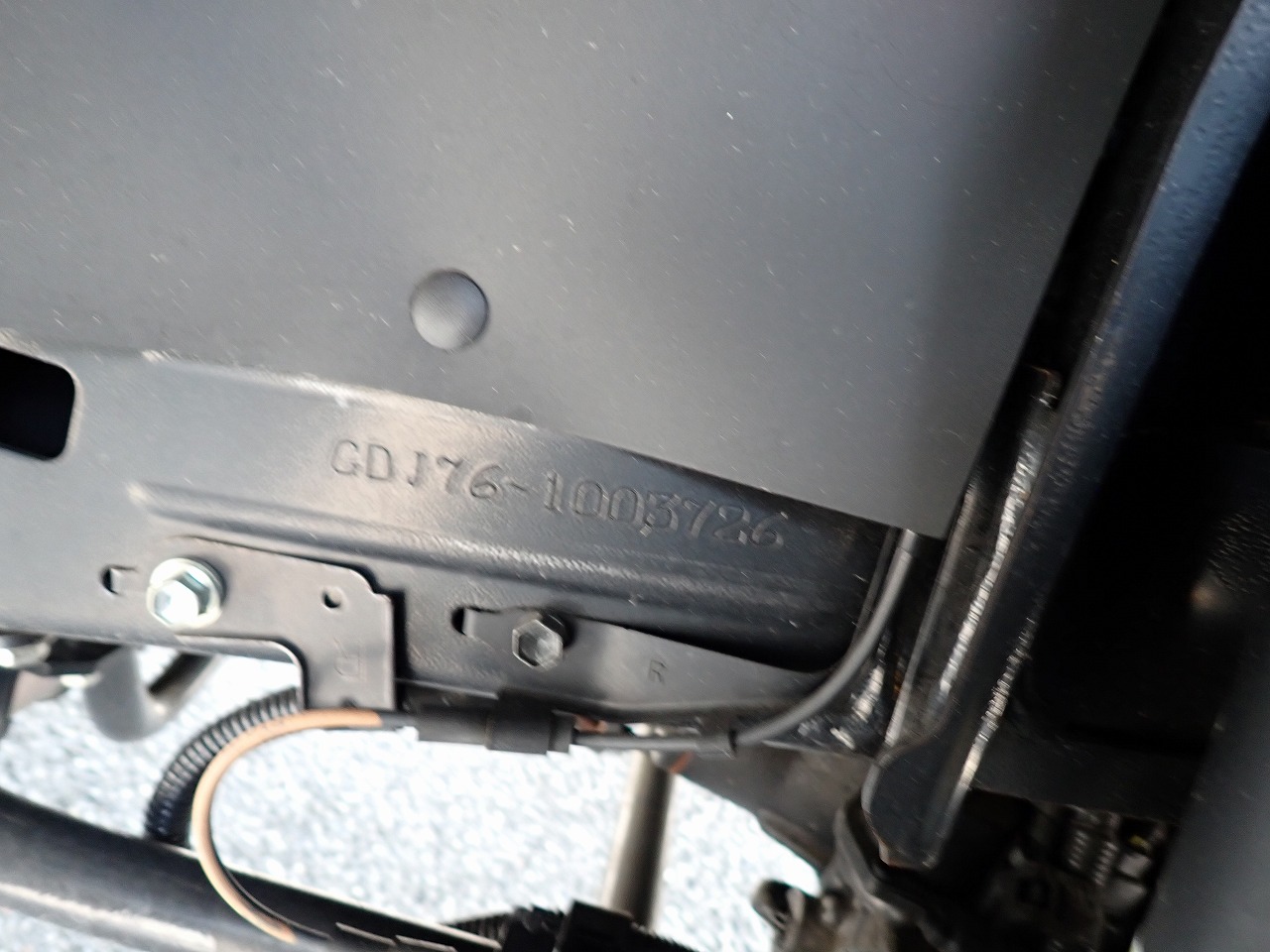 TOYOTA Land Cruiser 70