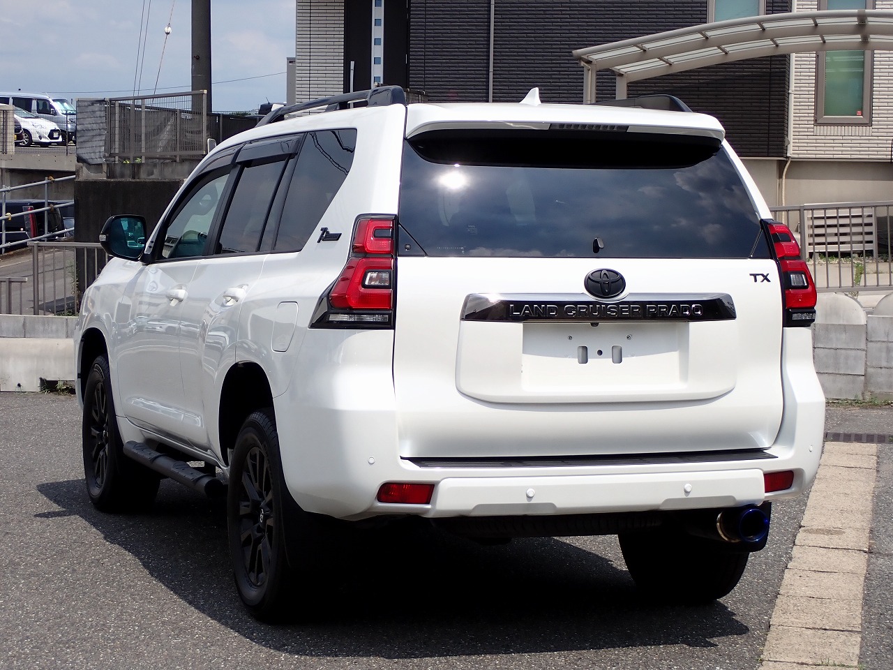 TOYOTA Land Cruiser Prado