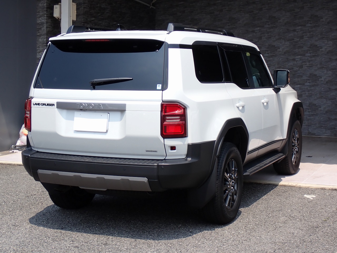 TOYOTA Land Cruiser 250
