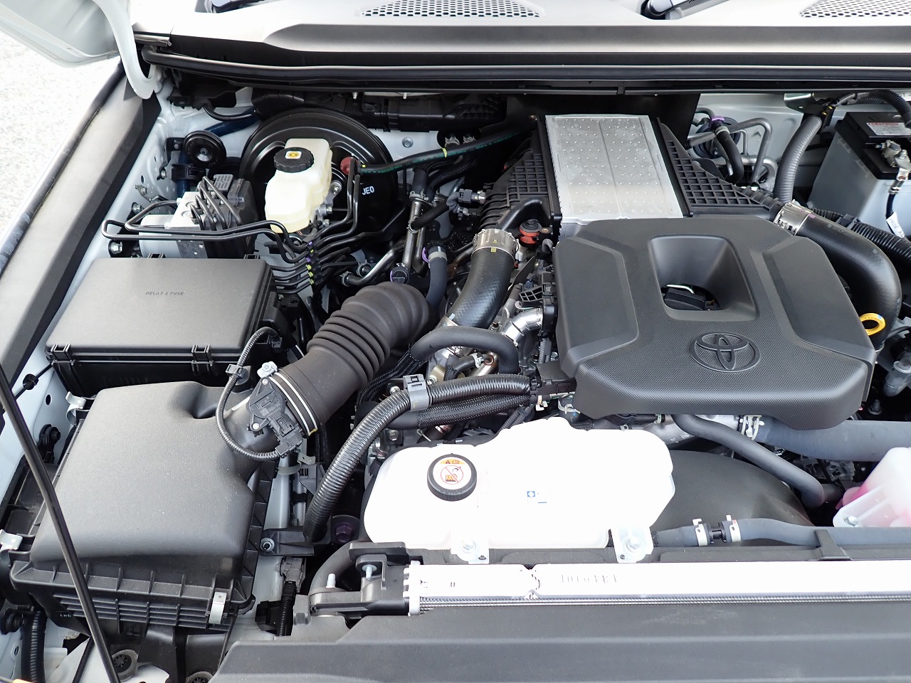 TOYOTA Land Cruiser 250