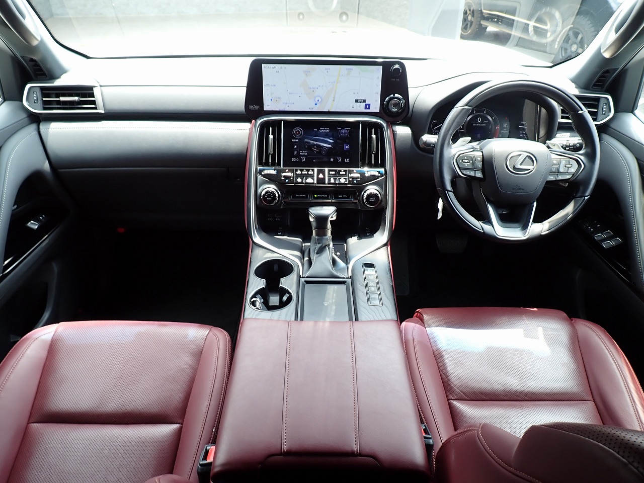 LEXUS LX 600