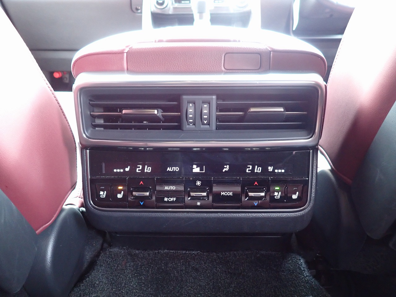 LEXUS LX 600