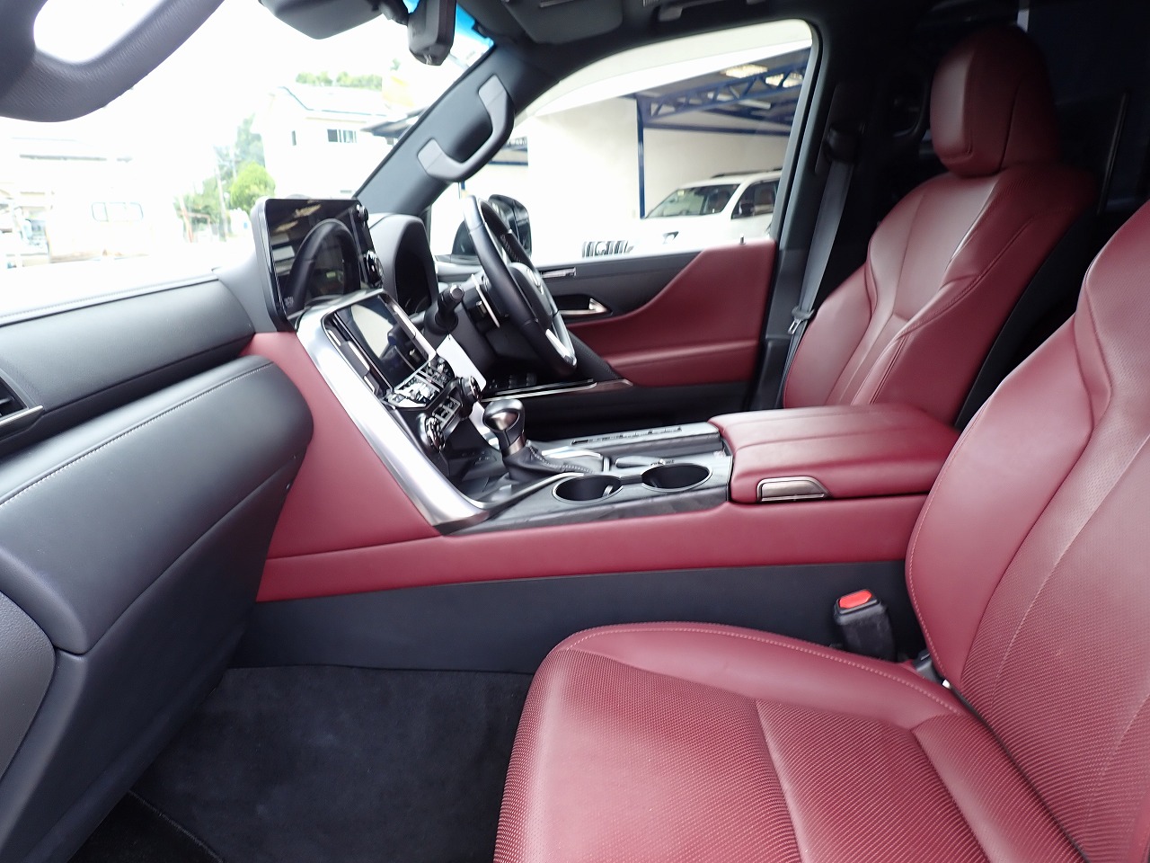 LEXUS LX 600