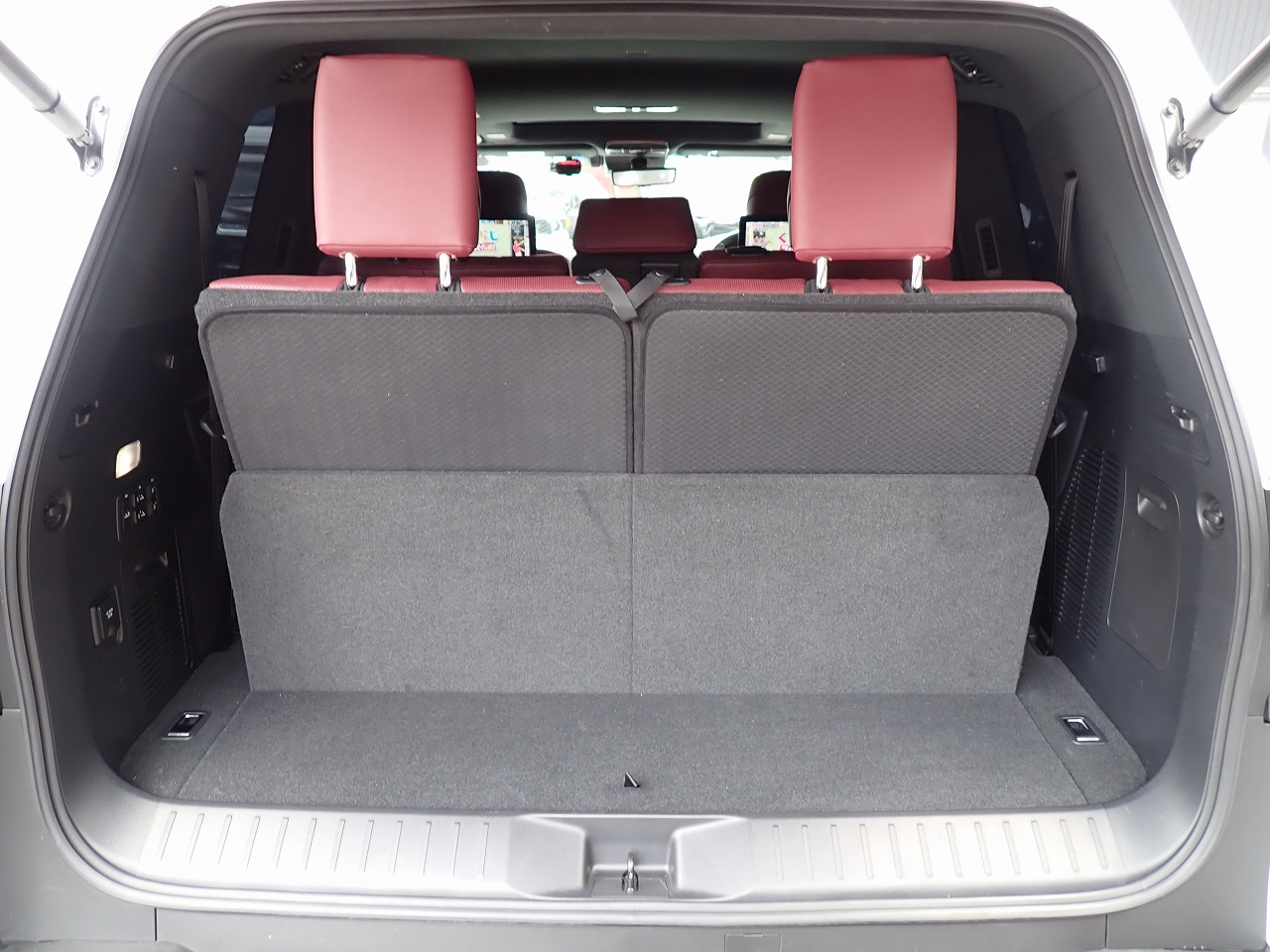 LEXUS LX 600