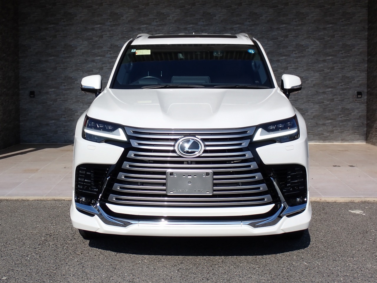 LEXUS LX 600