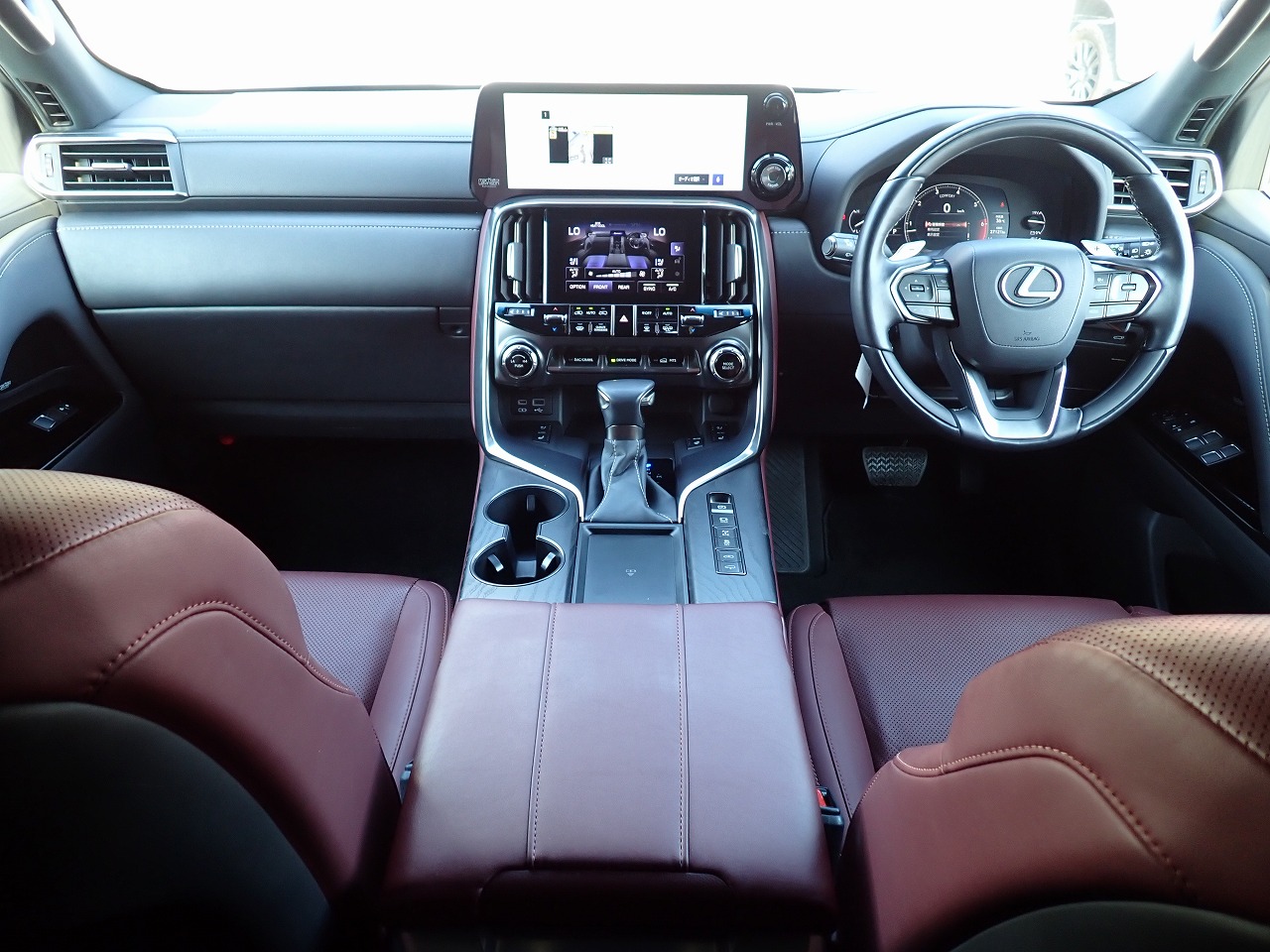 LEXUS LX 600