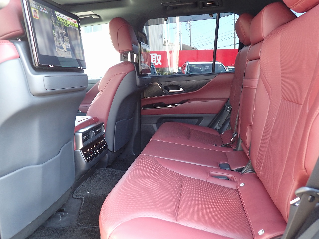 LEXUS LX 600