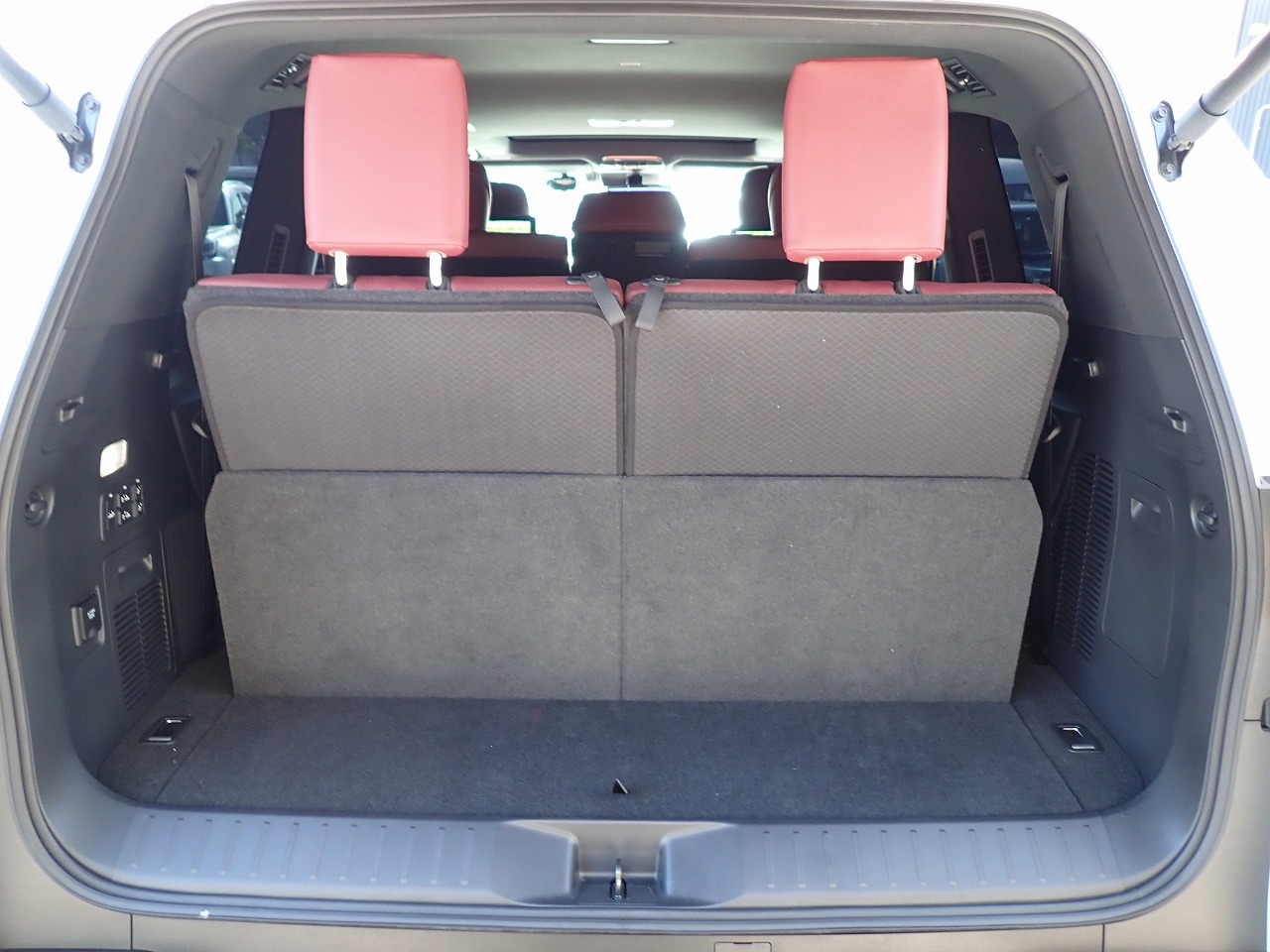 LEXUS LX 600