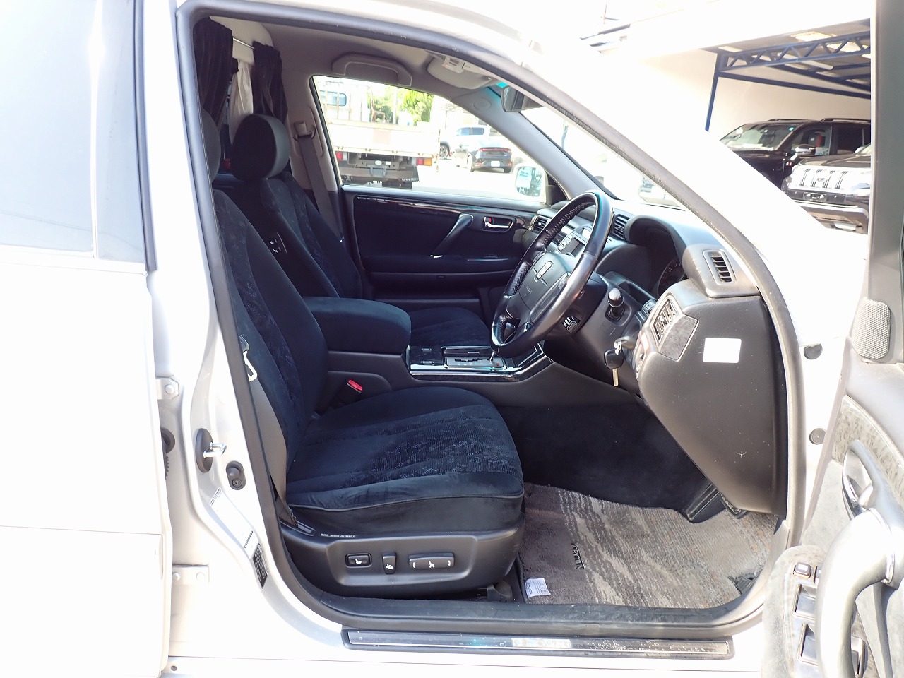 TOYOTA Crown Estate