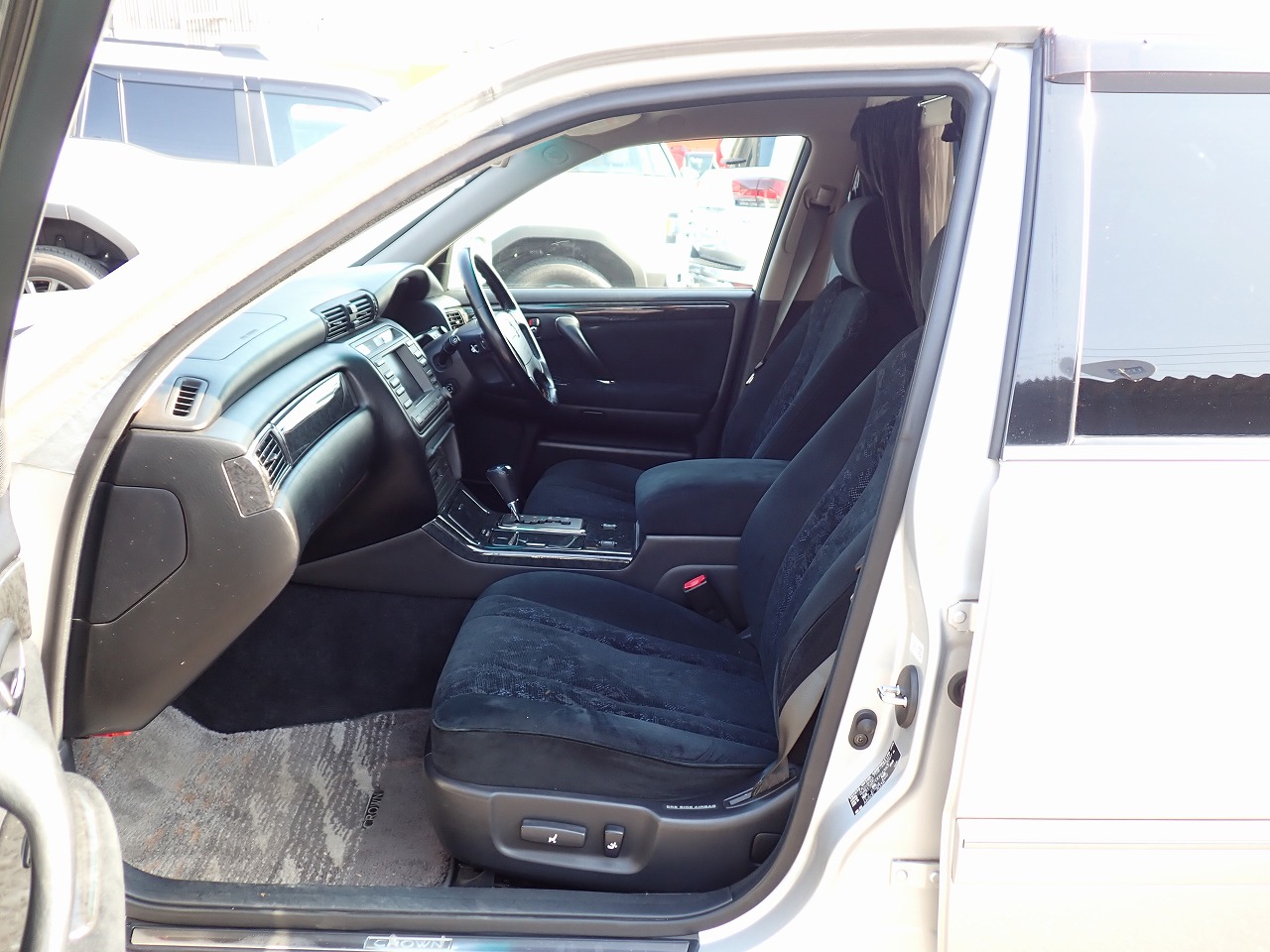 TOYOTA Crown Estate