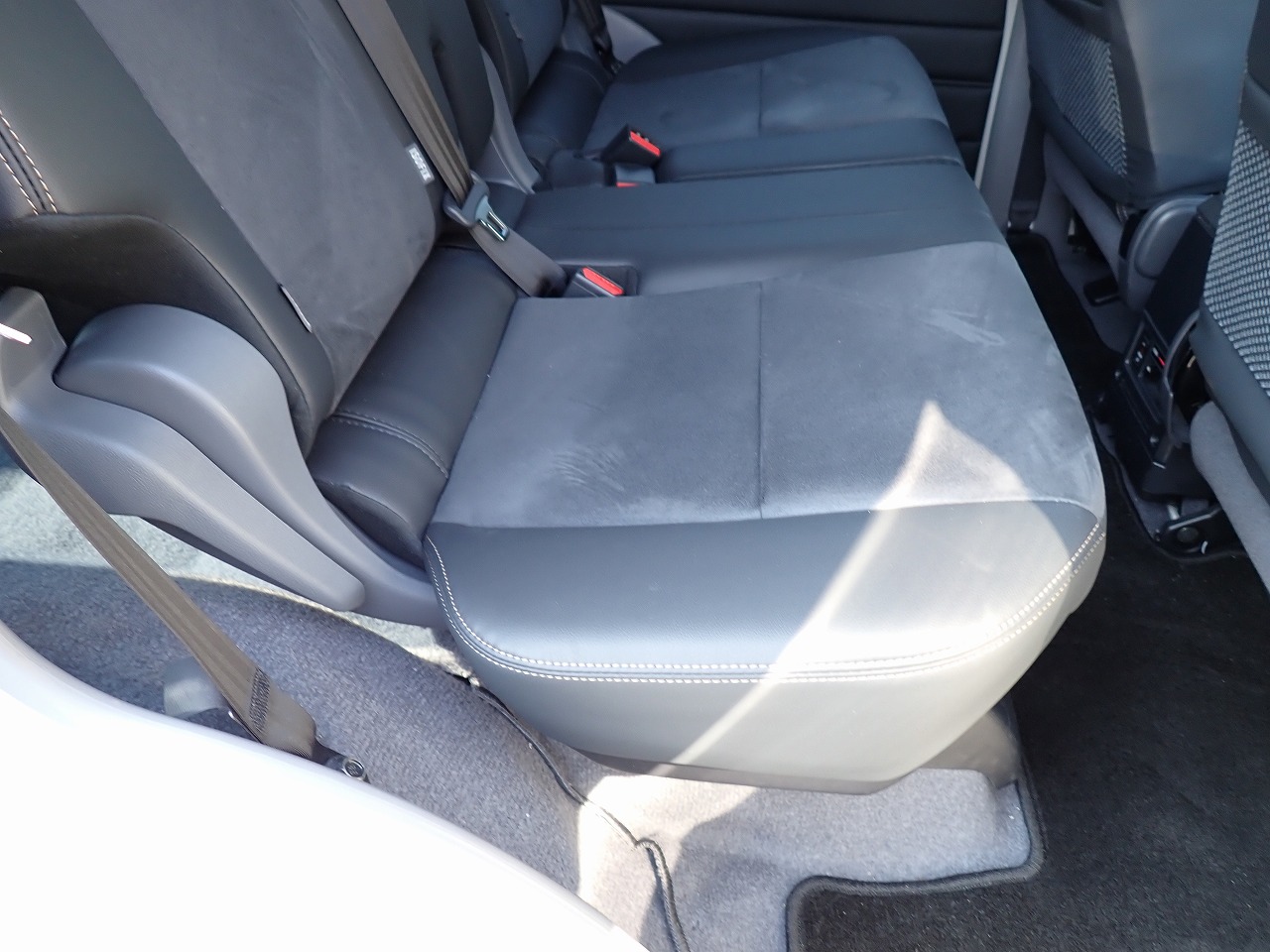 TOYOTA Land Cruiser 70