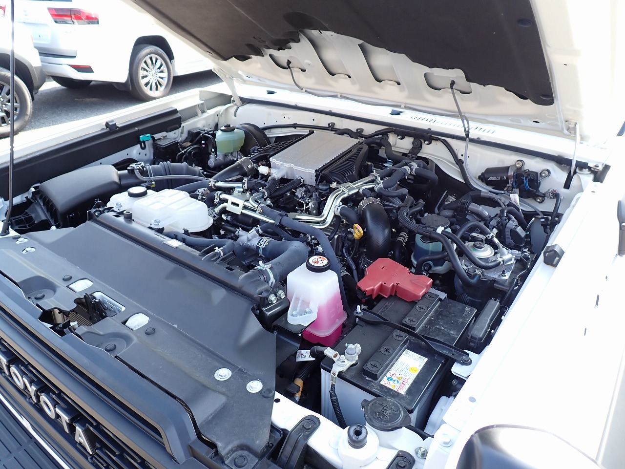 TOYOTA Land Cruiser 70