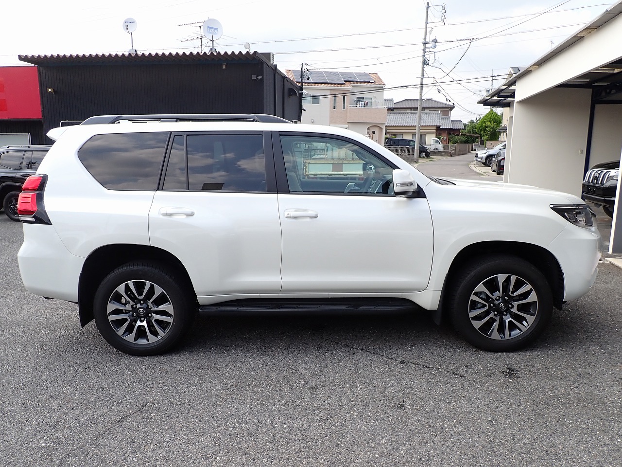 TOYOTA Land Cruiser Prado