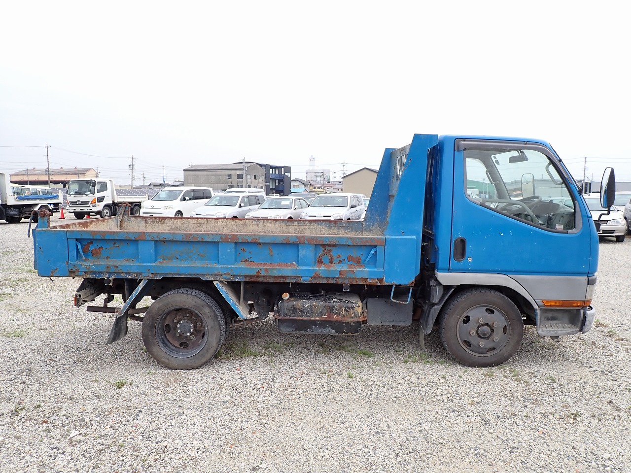 MITSUBISHI Canter