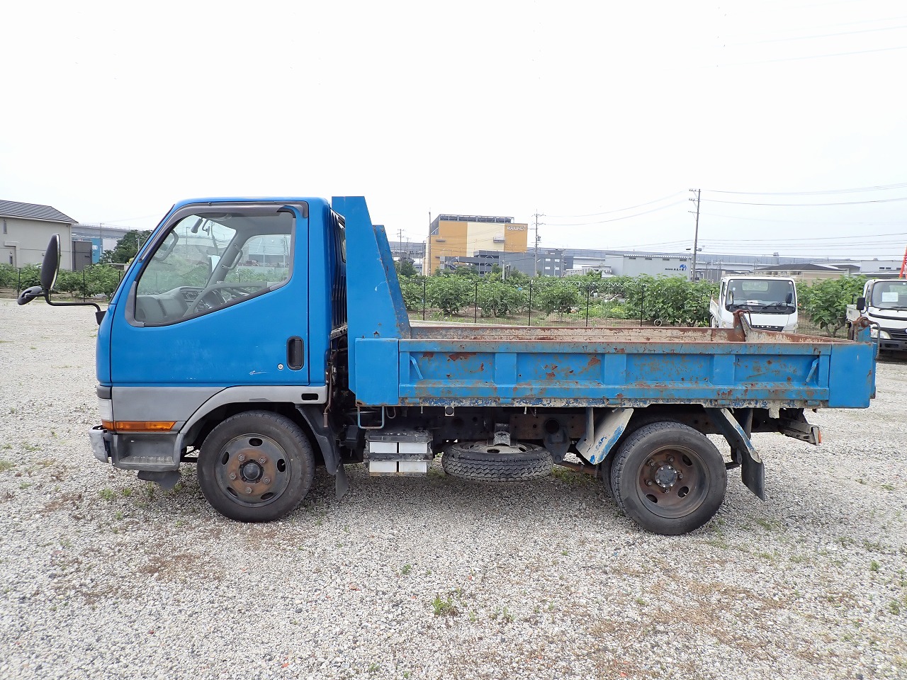 MITSUBISHI Canter