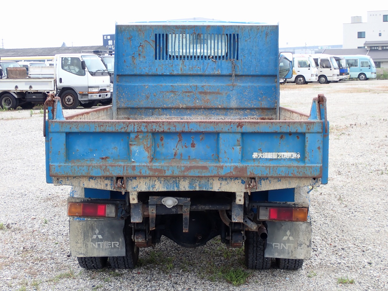 MITSUBISHI Canter