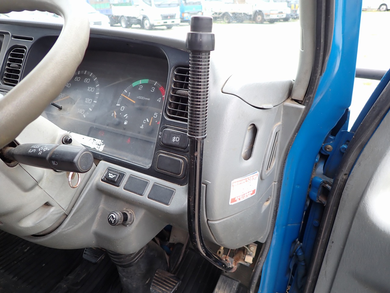 MITSUBISHI Canter