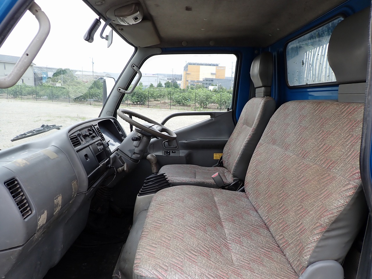 MITSUBISHI Canter
