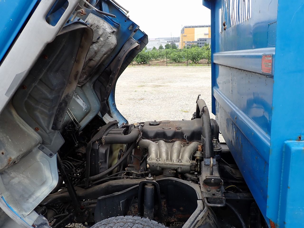 MITSUBISHI Canter