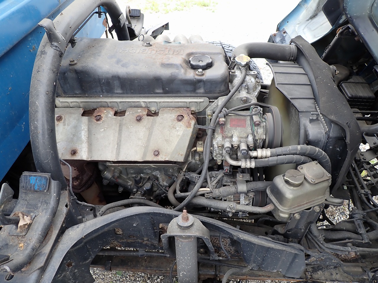 MITSUBISHI Canter