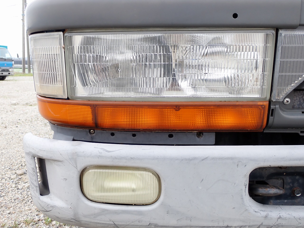 MITSUBISHI Canter