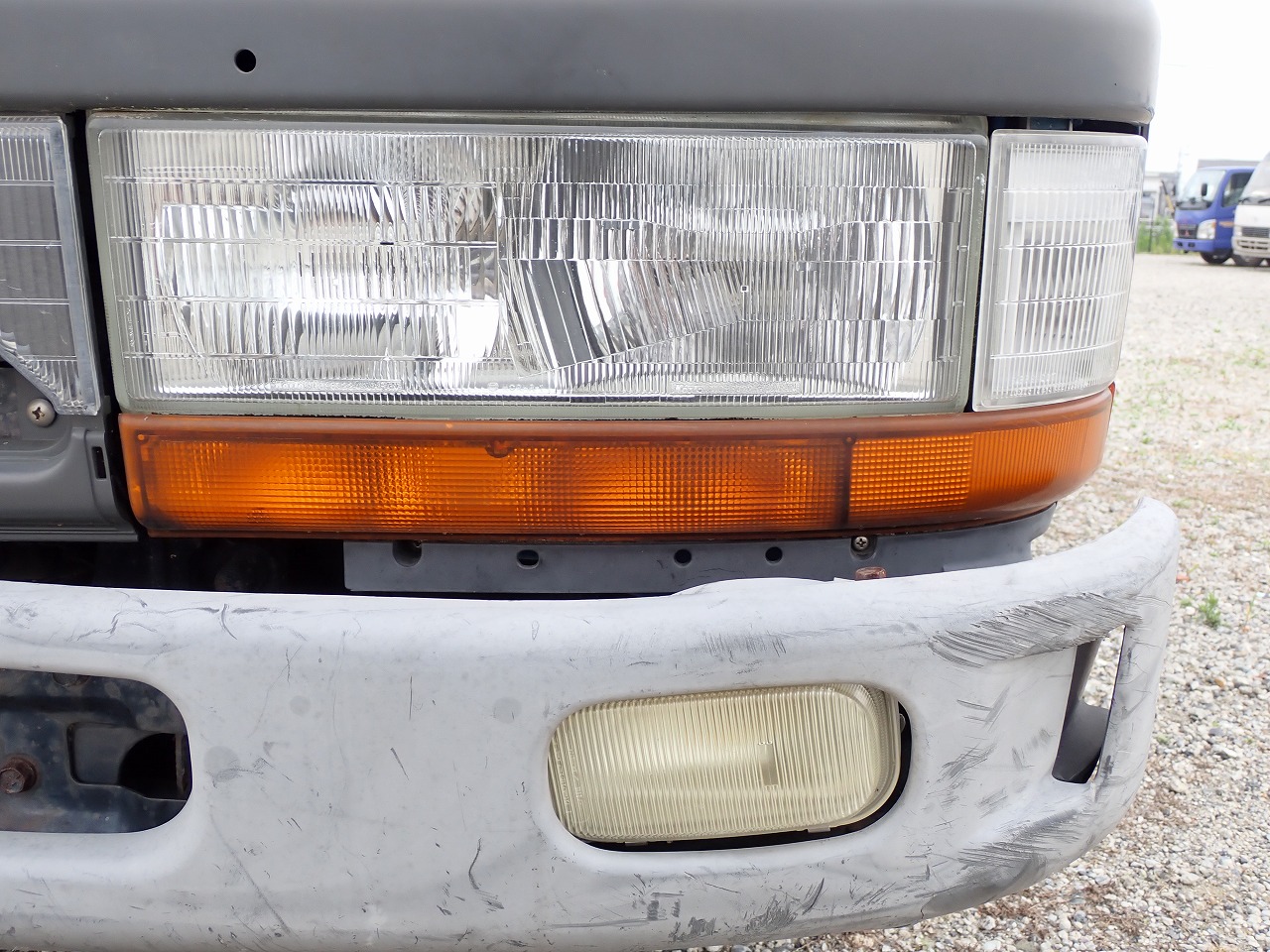 MITSUBISHI Canter