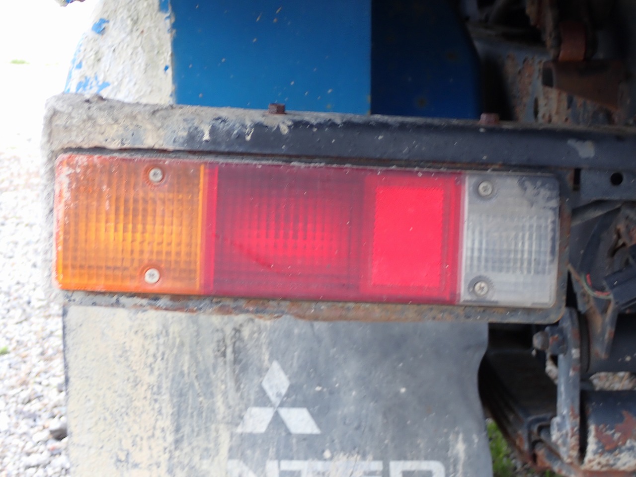 MITSUBISHI Canter