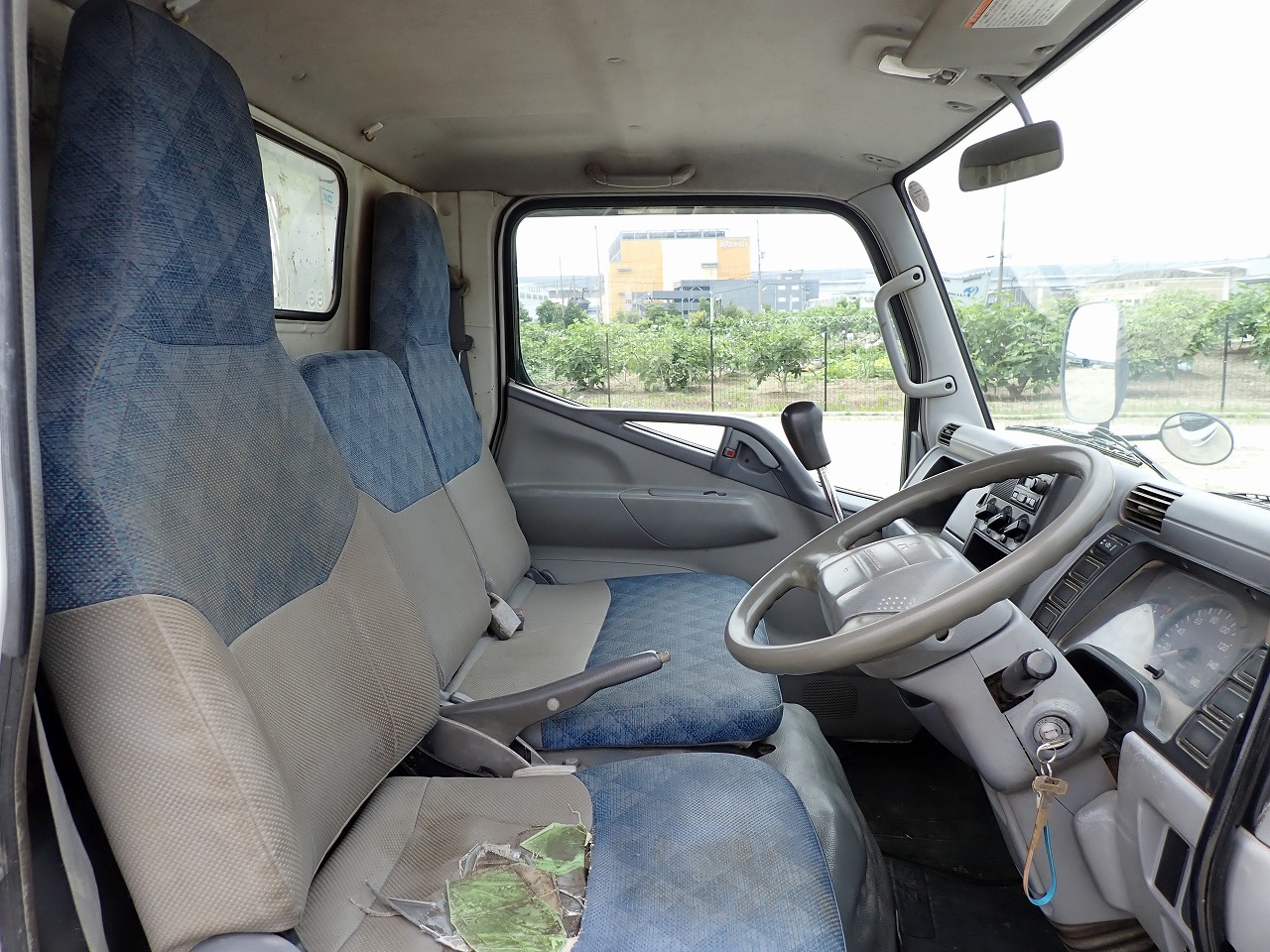 MITSUBISHI Canter