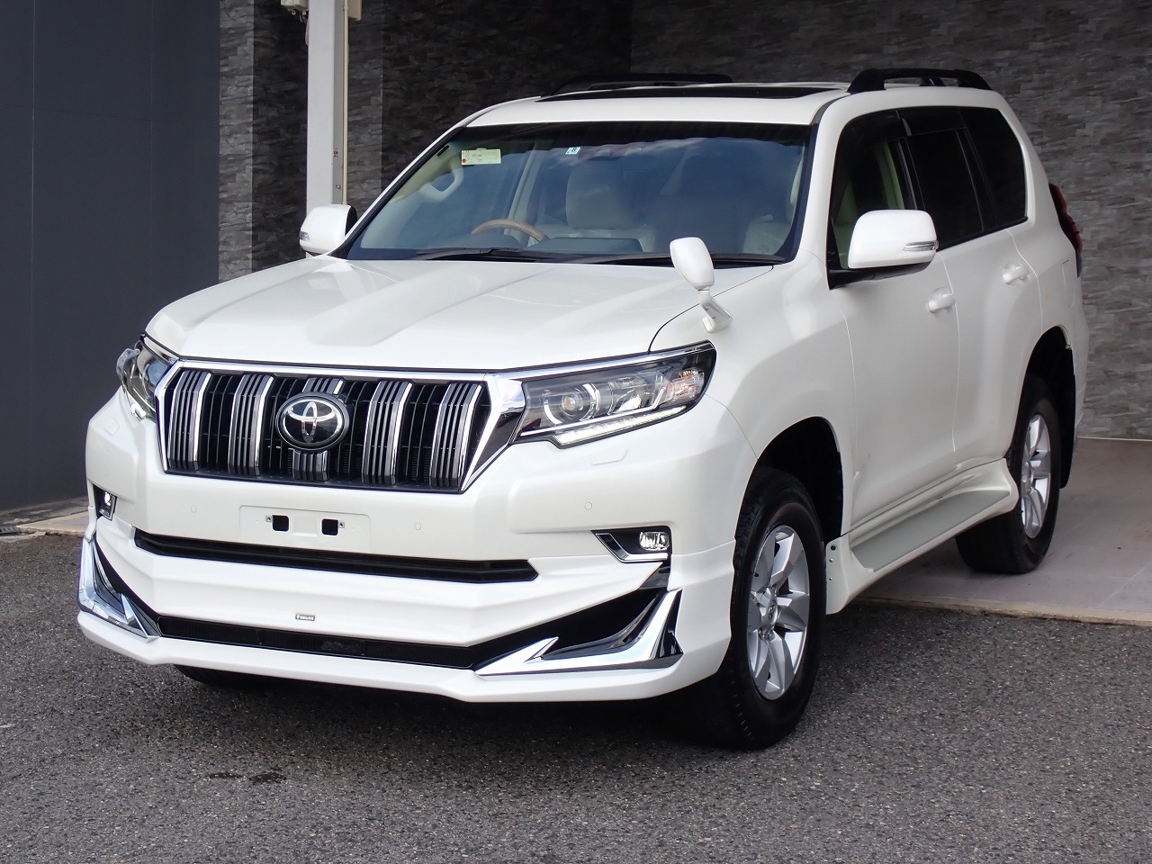 TOYOTA Land Cruiser Prado