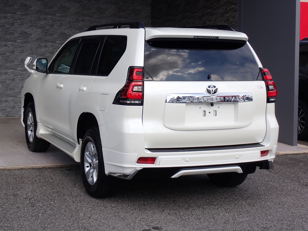TOYOTA Land Cruiser Prado