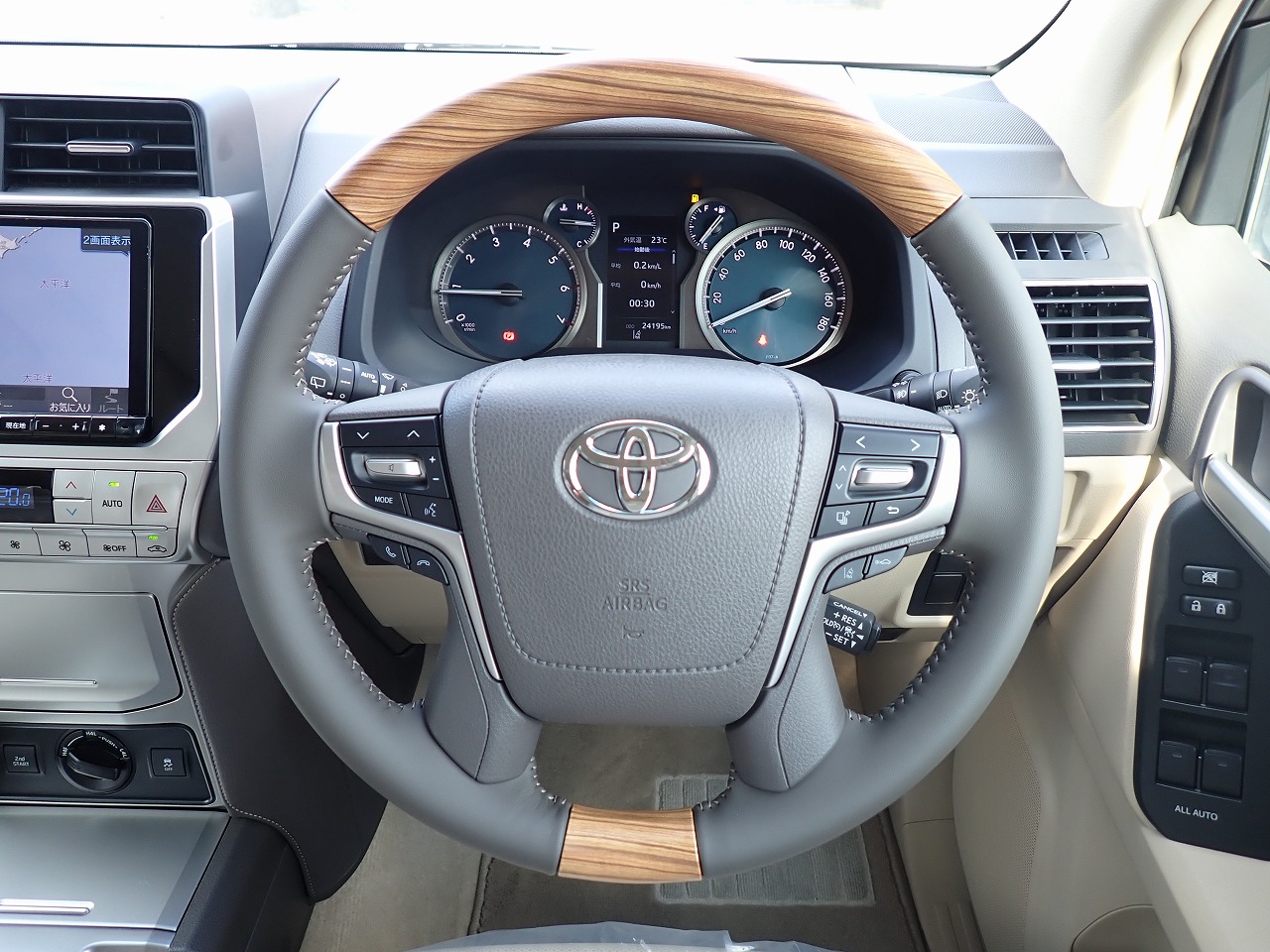 TOYOTA Land Cruiser Prado